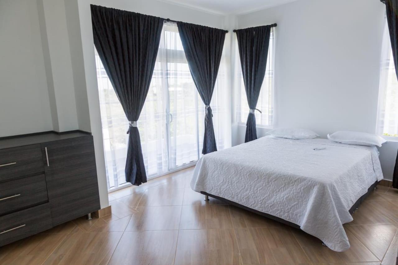 Апарт отель Casa Blanca Malibu Санта-Вероника Экстерьер фото